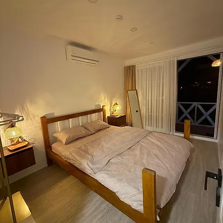 Dogayla Ic Ice Lueks 木屋 İznik