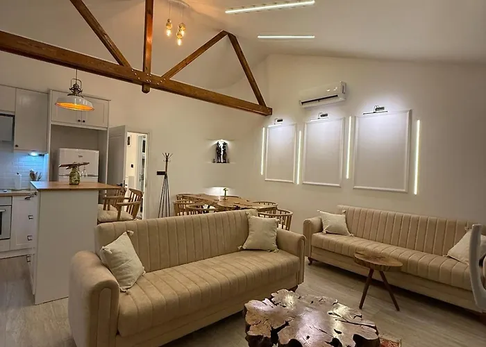 Dogayla Ic Ice Lueks Chalet