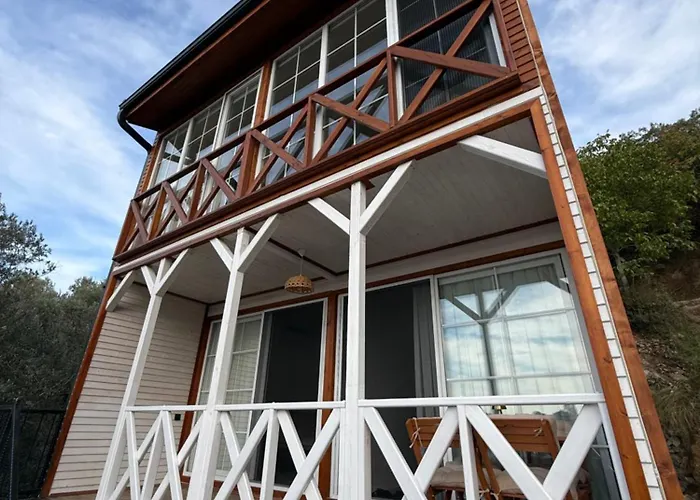 Chalet Dogayla Ic Ice Lueks *